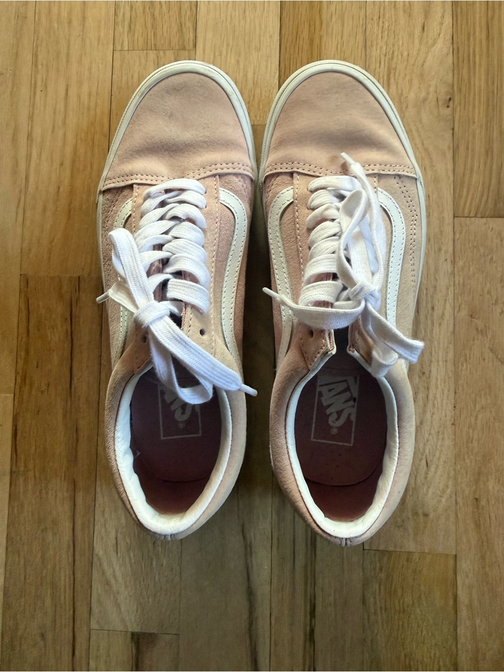 Vans Low-Top Sneakers in Pink and White